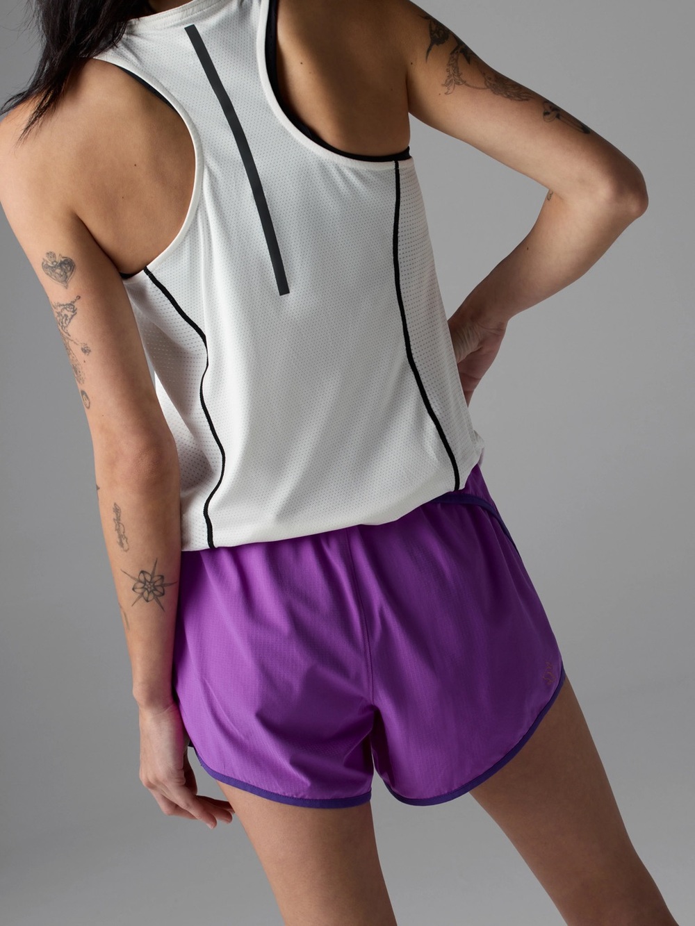 Rabbit Running Pacer Shorts 2-In-1 4" size medium - Picture 2 of 4